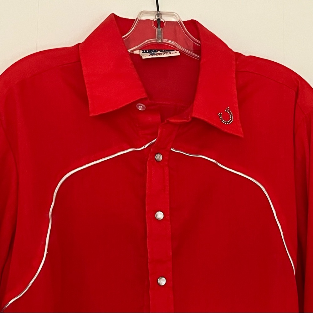 Red 1970s vintage Lone Star Western Wear shirt L. Excellent condition.